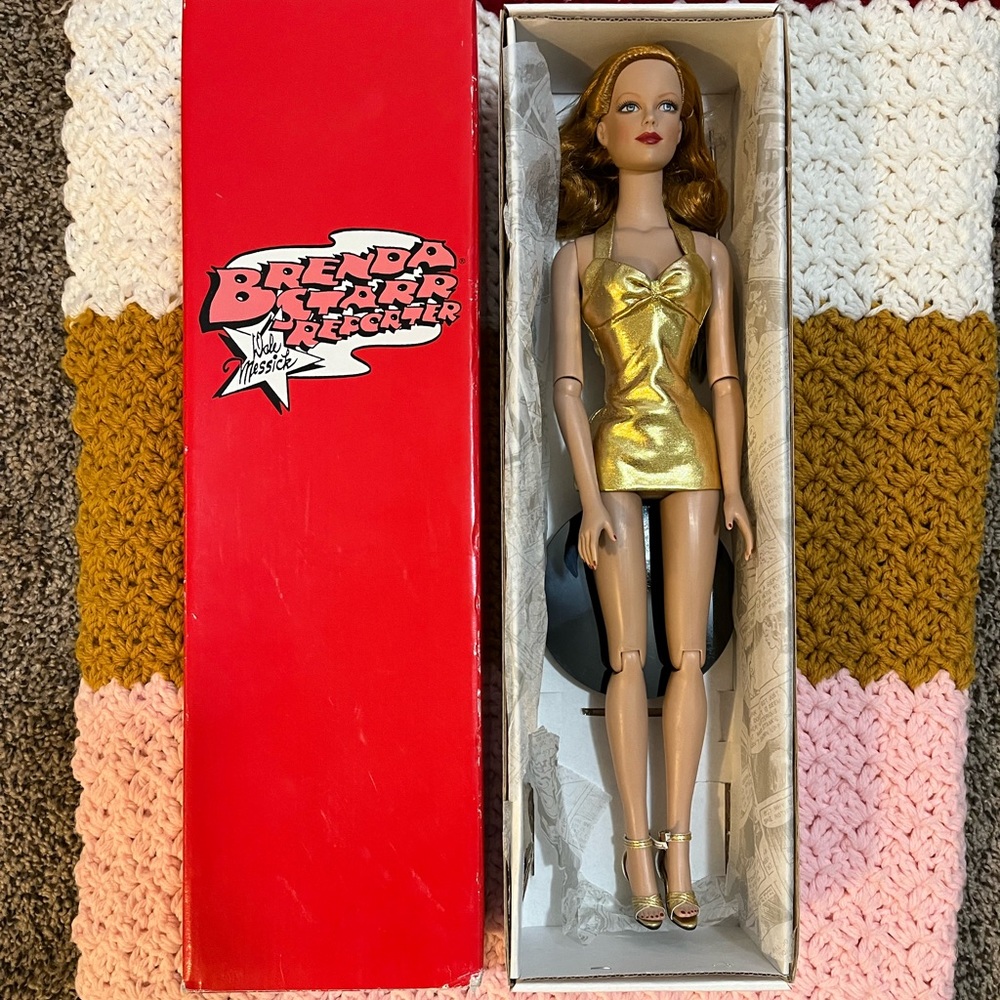 Dale Messick Brenda Starr Reporter Golden Goddess 16” 2003 Collector Doll NIB✨
